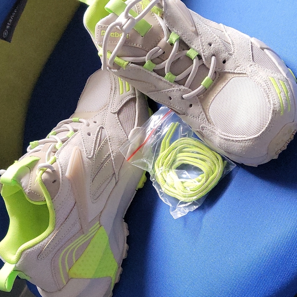 Women sneakers